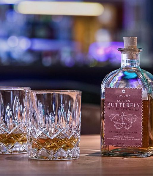 Whiskey mit Gläsern