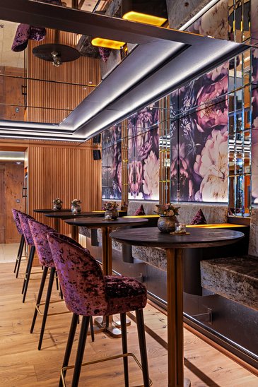 Zeitlos Bar & Lounge