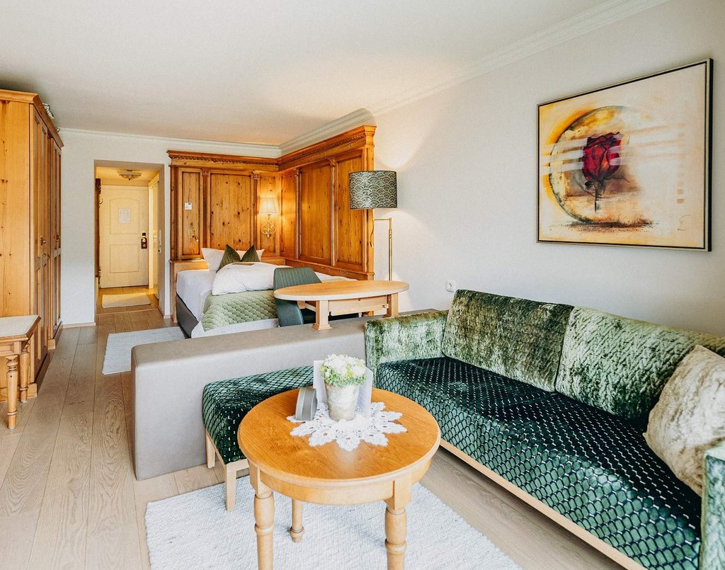 Gemütliche Junior Suite mit Einzelbett.